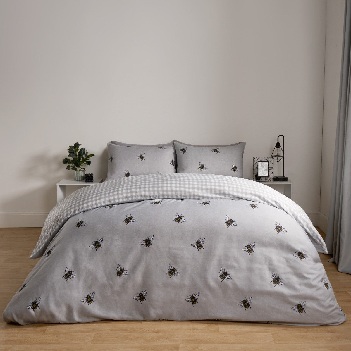 Bee Print Reversible Gingham Duvet Cover Set - Grey