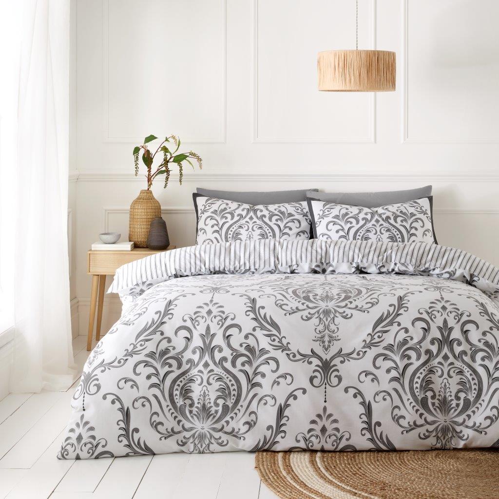 Damask Pattern Duvet Set