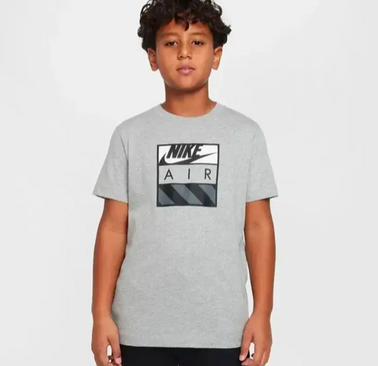 Kids Nike T-shirt