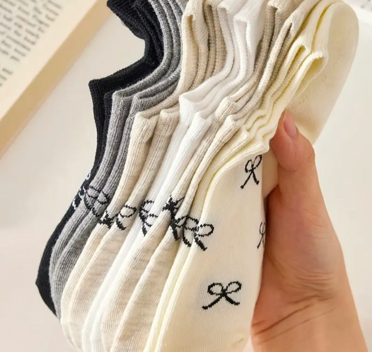 6 Pairs Of Bow Print Socks