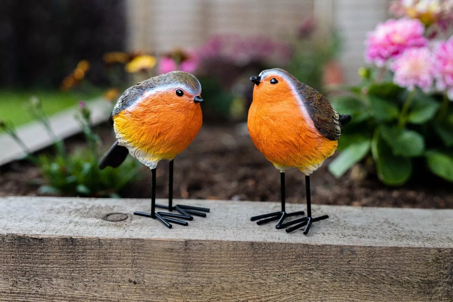 2x Red Breast Robin Garden Ornaments